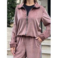 Женский костюм