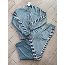 Женский костюм