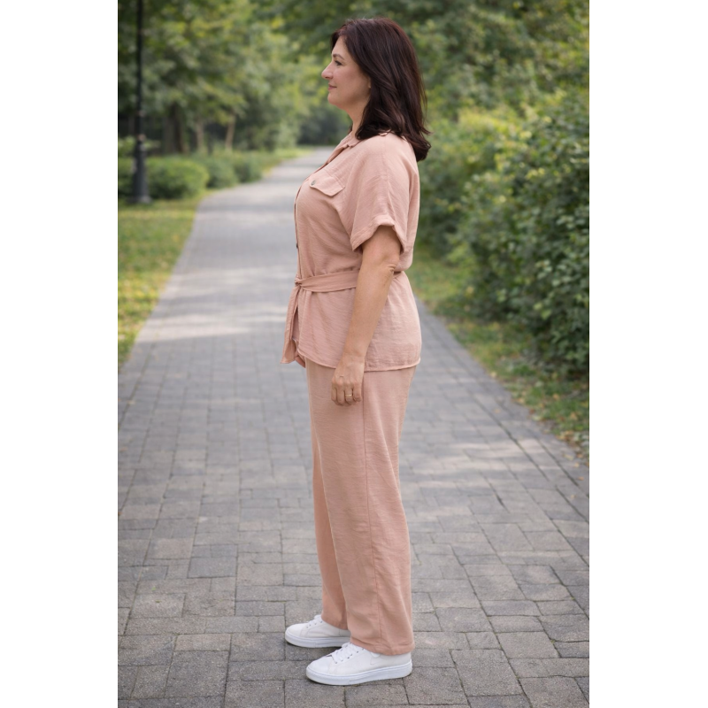 Костюм жіночий