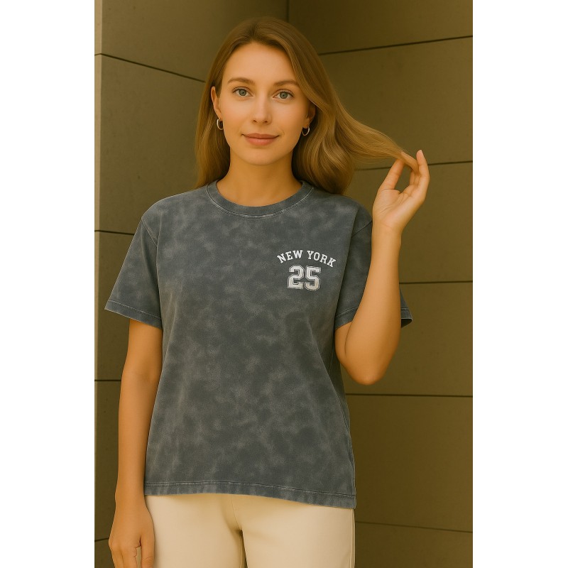 Футболка жіноча