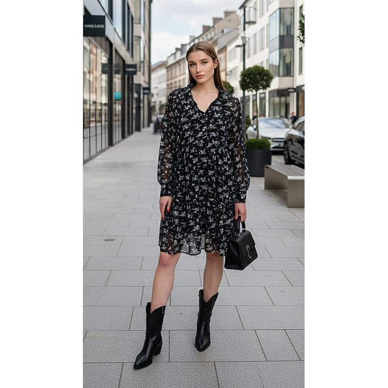 Сукня жіноча